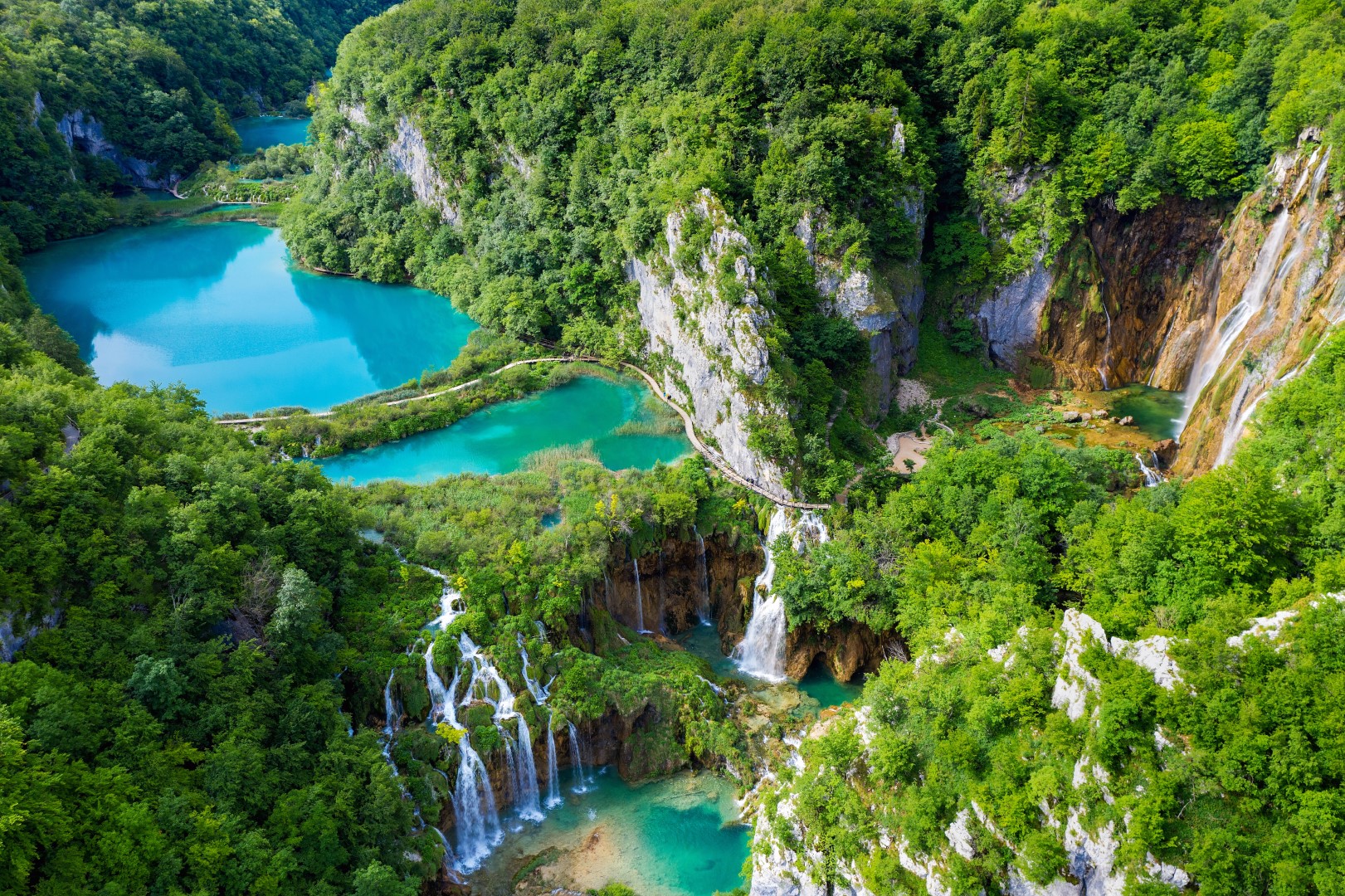 NATIONAL PARK PLITVICE LAKES